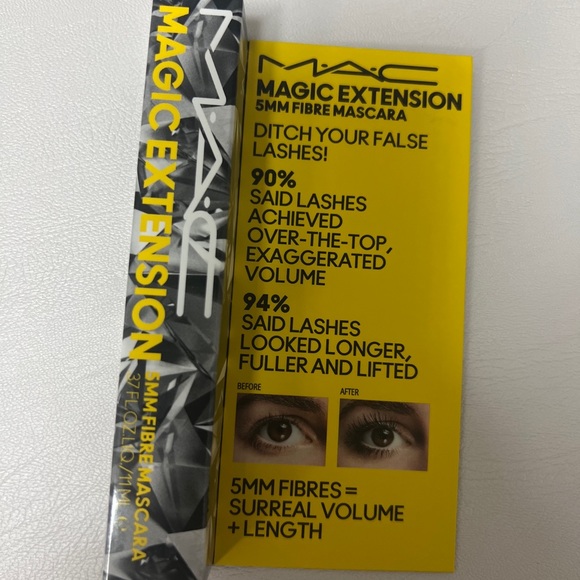 MAC Magic Extension 5mm Fibre Mascara - Picture 2 of 4